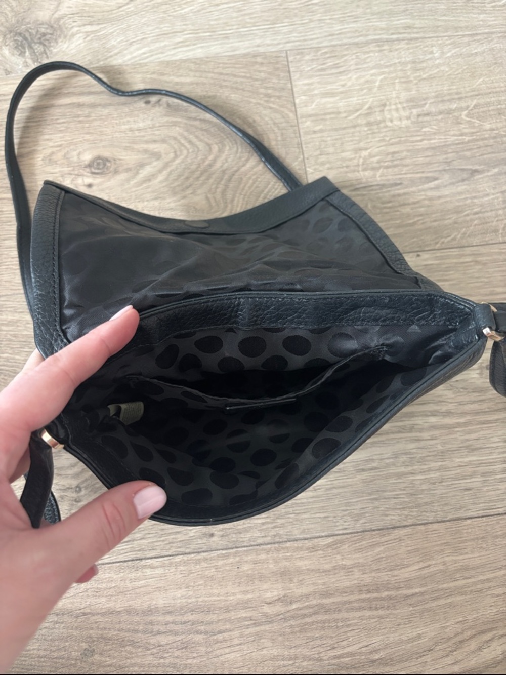 Kate Spade Black Leather Crossbody Bag, Magnetic closure - Picture 2 of 3